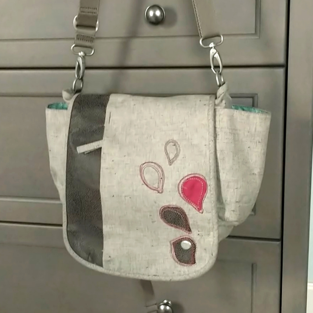 Haiku To Go Convertible Messenger Bag